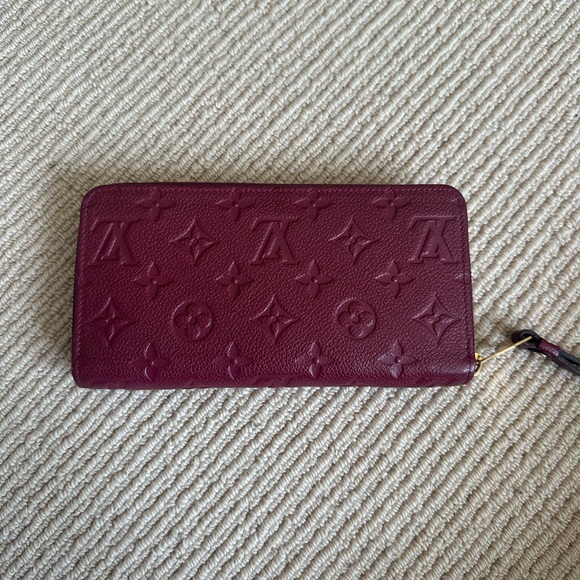 Authentic Louis Vuitton Empreinte zippy wallet - Picture 13 of 16
